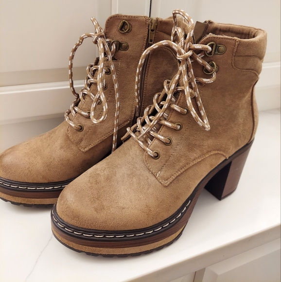 Pierre Dumas Shoes - Ankle heeled boots *firm*